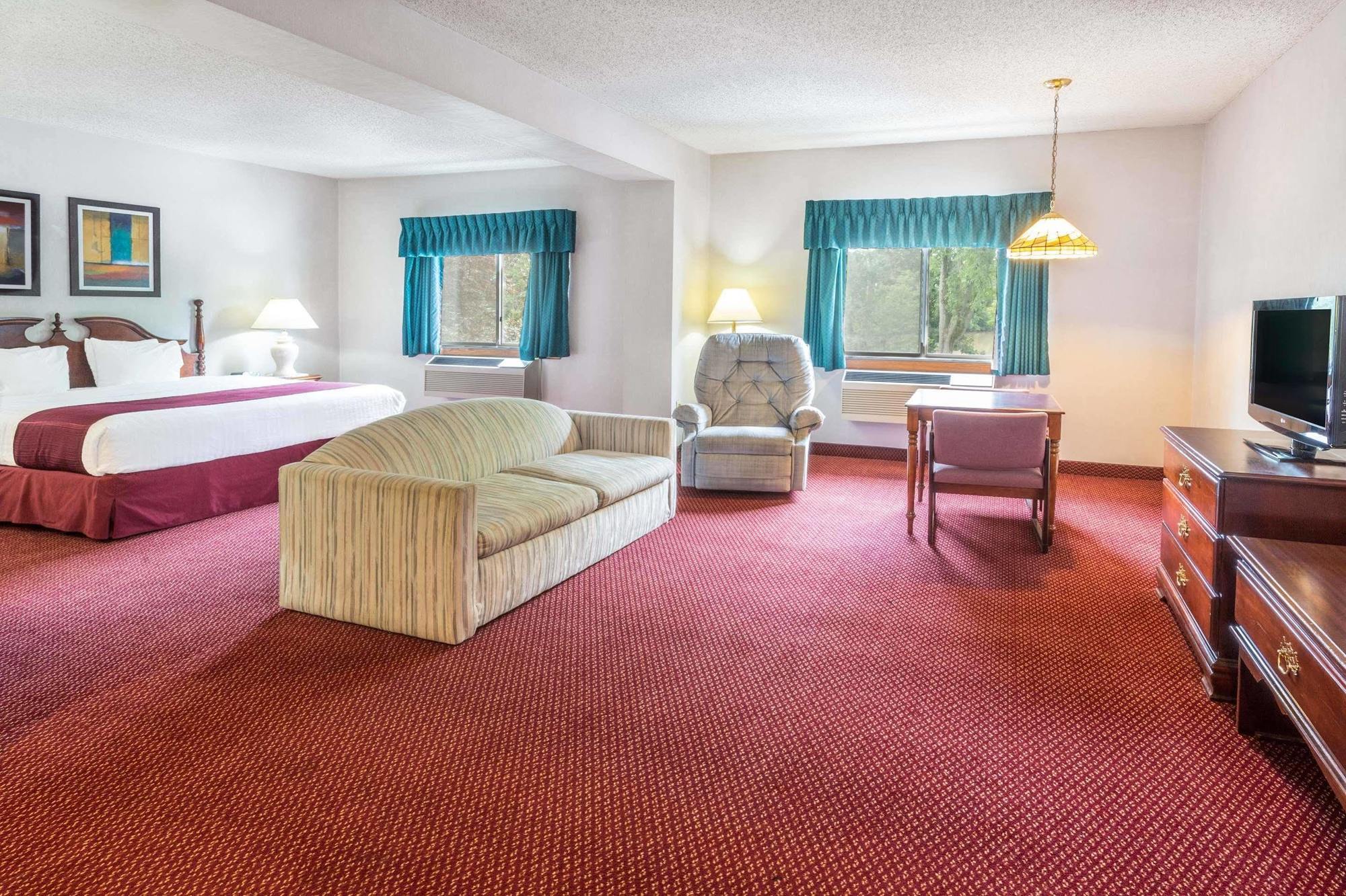 Days Inn By Wyndham Tiffin Eksteriør bilde